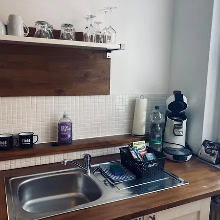 Free - Bei Der Stadtmauer